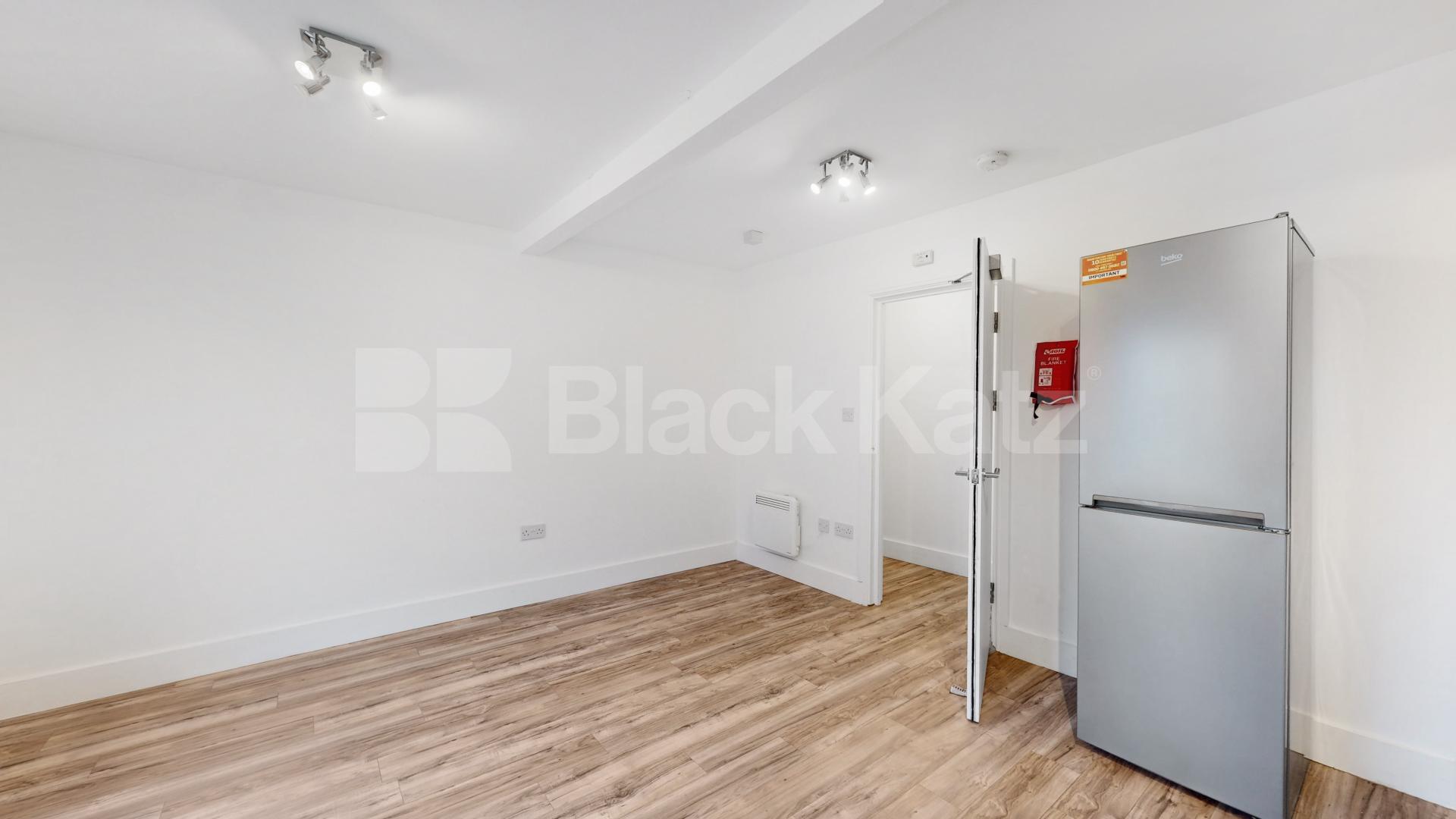 Spacious two bed set within a period house minutes to tube and shops Camden Road, Camden